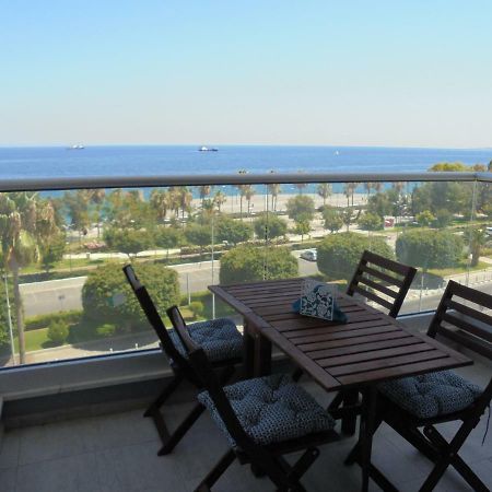 Kermia Court - Beach-Front, Modern 2 Bedroom -Sleeps 6 Limassol Luaran gambar